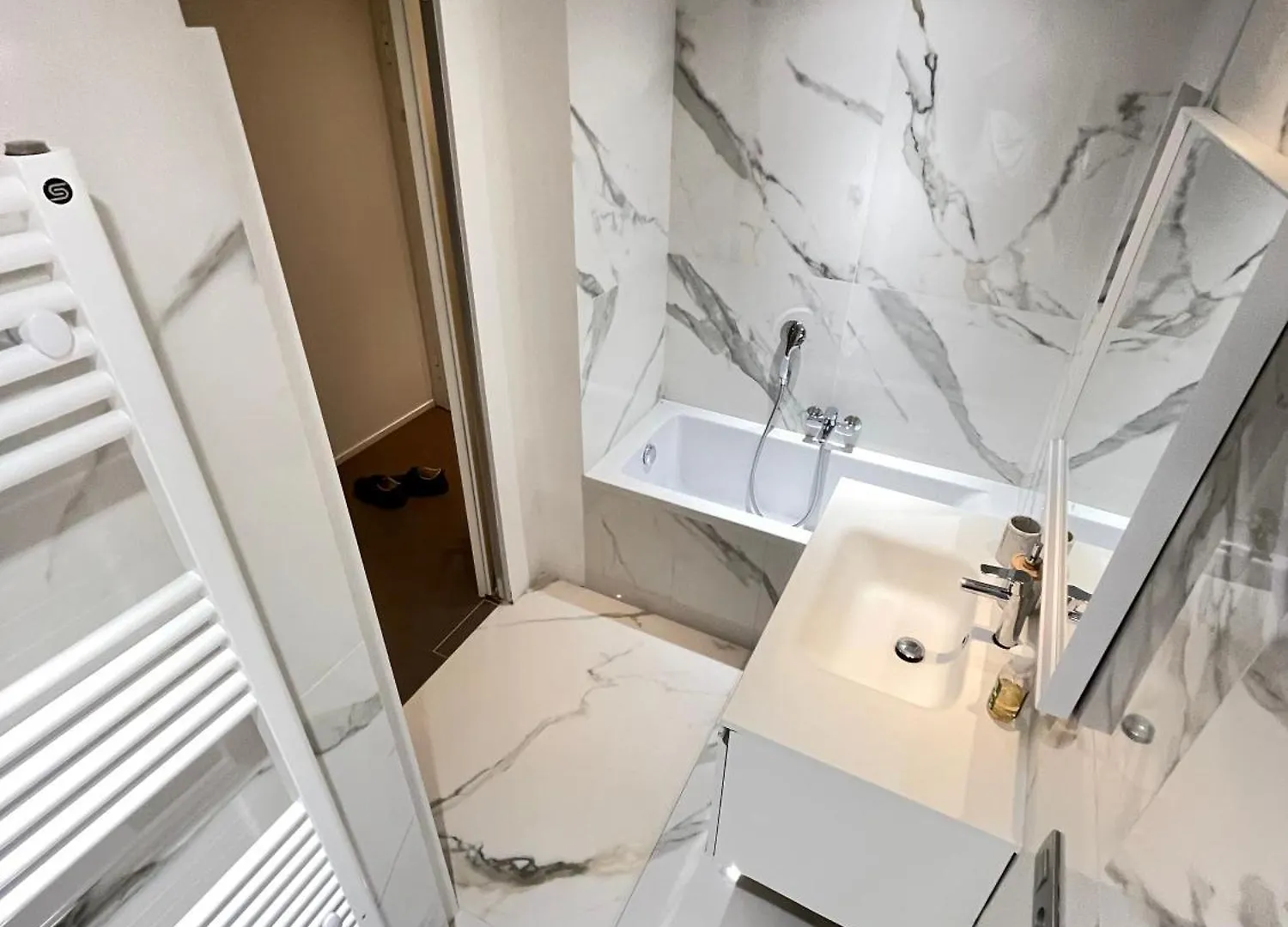 Monaco Monte-Carlo Door Step - Luxury Apartment - 2 Bedrooms 2 Bathrooms - Superb Modern Fully Equipped 0*, Saint-Antoine (Alpes-Maritimes) France