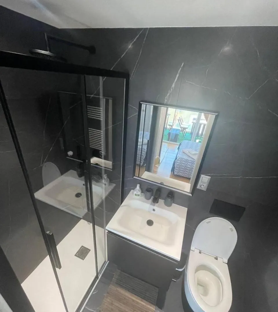 Monaco Monte-Carlo Door Step - Luxury Apartment - 2 Bedrooms 2 Bathrooms - Superb Modern Fully Equipped  Saint-Antoine (Alpes-Maritimes)